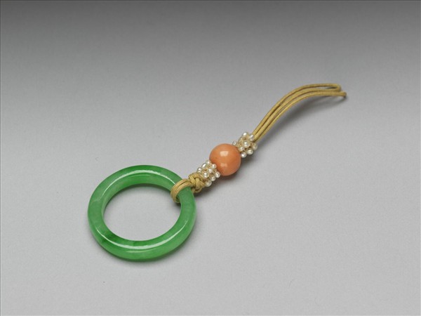 翠玉環佩