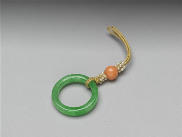 翠玉環佩