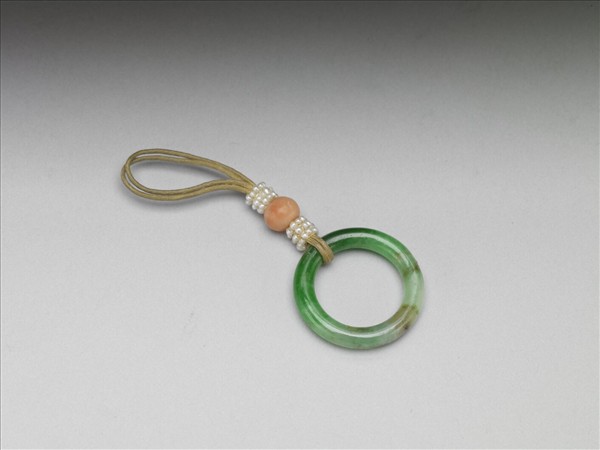 翠玉環佩