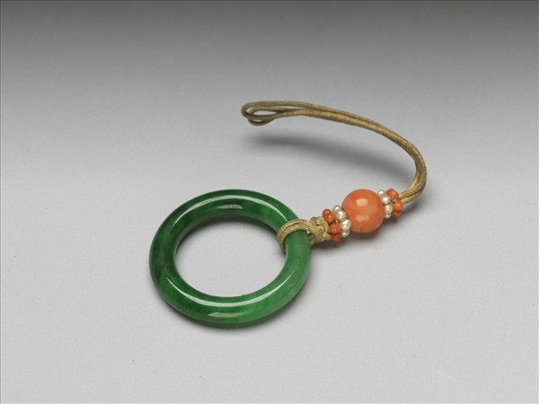 翠玉環佩