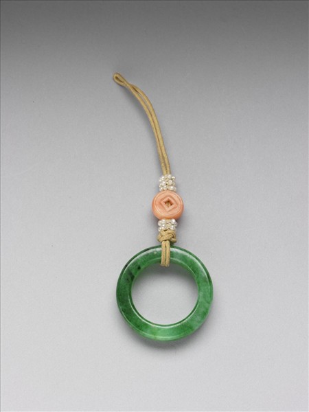 翠玉環佩