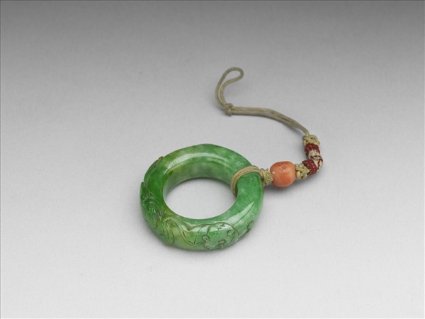 翠玉環佩