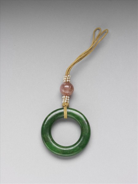 翠玉環佩