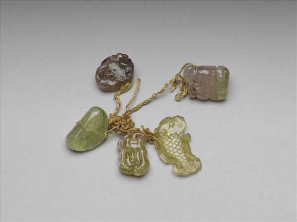 碧璽三多墜飾