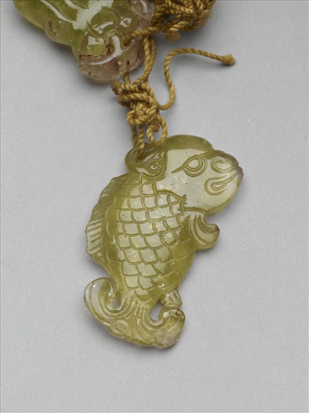 碧璽摩羯墜飾
