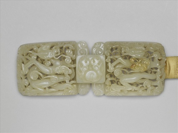 玉鏤雕雲龍紋帶扣涼帶