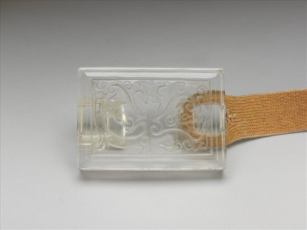 水晶雕雙螭帶頭涼帶