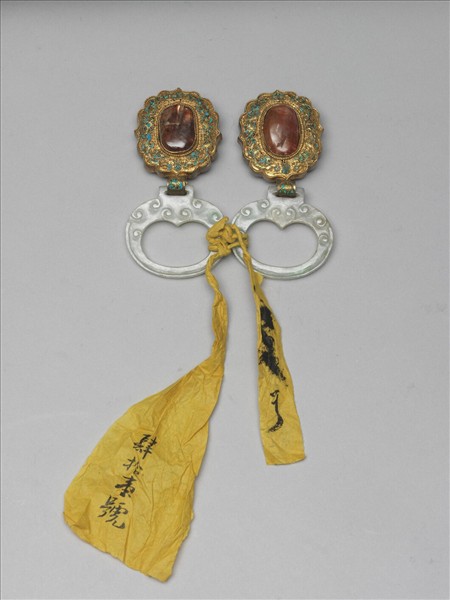 銀鍍金嵌碧璽帶板