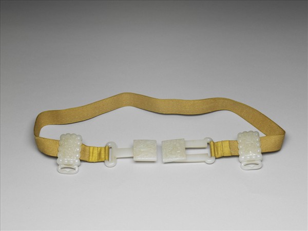 玉雕龍紋帶扣涼帶