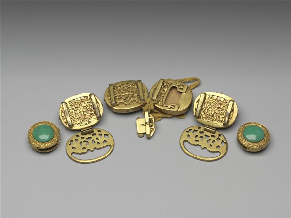銅鍍金嵌綠松石帶扣與帶板