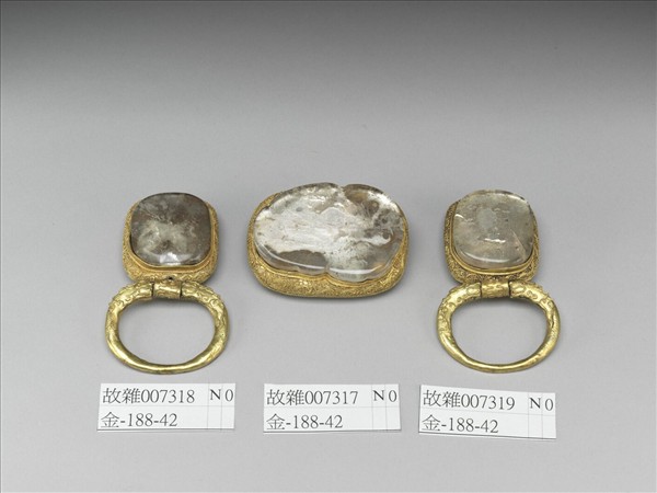 銅鍍金嵌碧璽帶扣