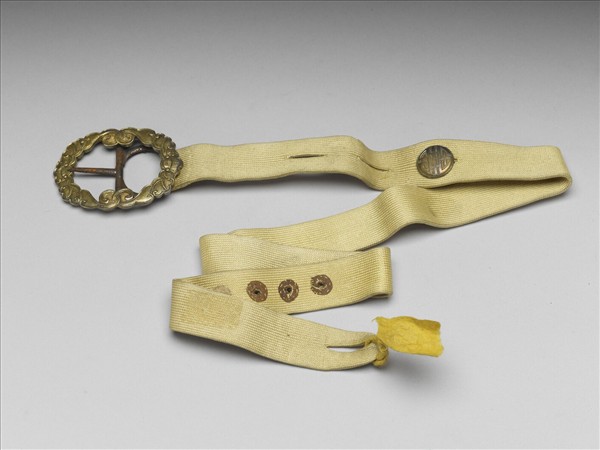 鍍金蝙蝠紋帶扣涼帶