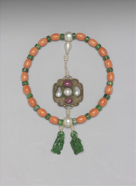 珊瑚間翠玉手串