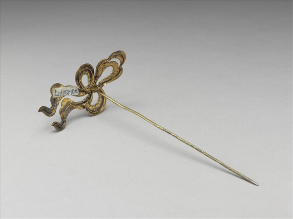 點翠嵌珠流雲簪