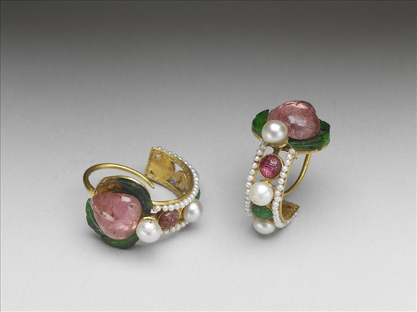 金嵌珠翠寶石耳環（一對）