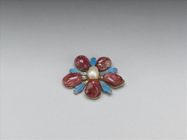 點翠嵌寶石花形飾件