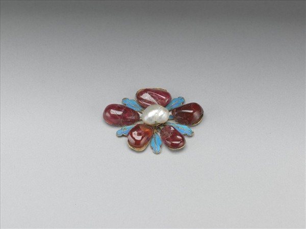 點翠嵌寶石花形飾件