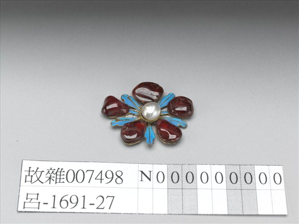 點翠嵌寶石花形飾件