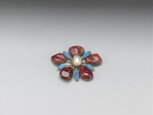 點翠嵌寶石花形飾件