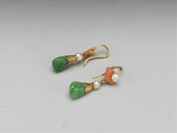 嵌珠翠珊瑚耳墜（一對）