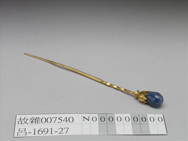 金嵌寶石抱頭蓮簪