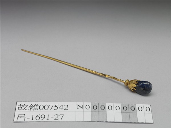 金嵌寶石抱頭蓮簪