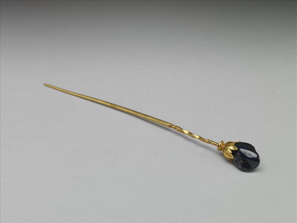 金嵌寶石抱頭蓮簪