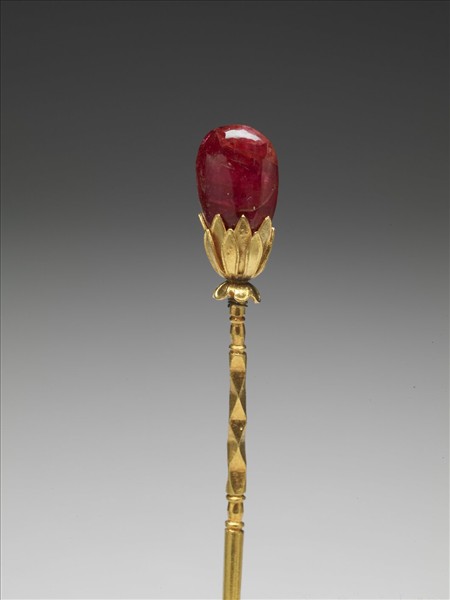 金嵌寶石抱頭蓮簪