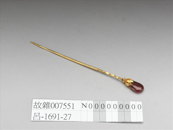 金嵌寶石抱頭蓮簪