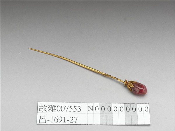 金嵌寶石抱頭蓮簪