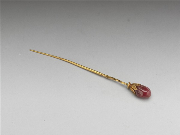 金嵌寶石抱頭蓮簪