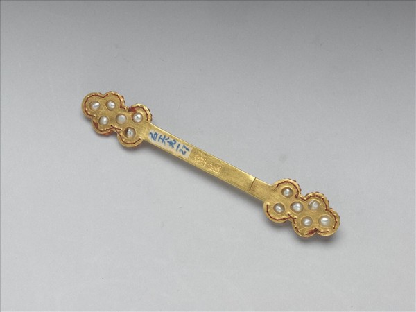 金嵌珊瑚珠簪