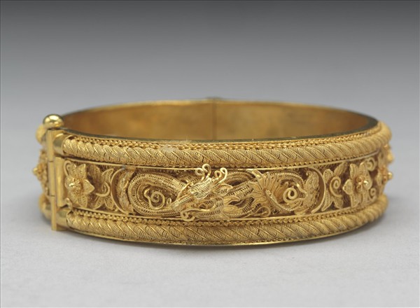 金纍絲花卉龍紋鐲（二件）