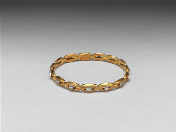 金嵌鑽石手鍊