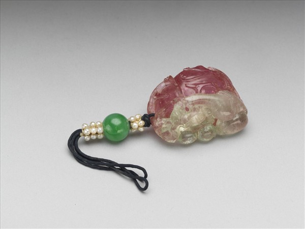 碧璽巧雕瓜蝠珮