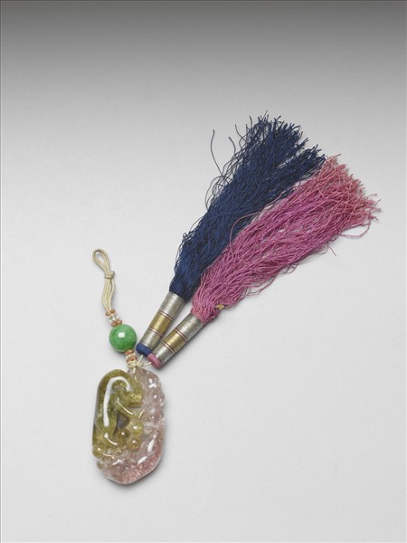 碧璽巧雕雙獾珮