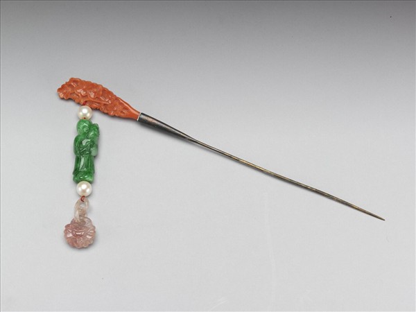 珊瑚翠玉持芝嬰步搖