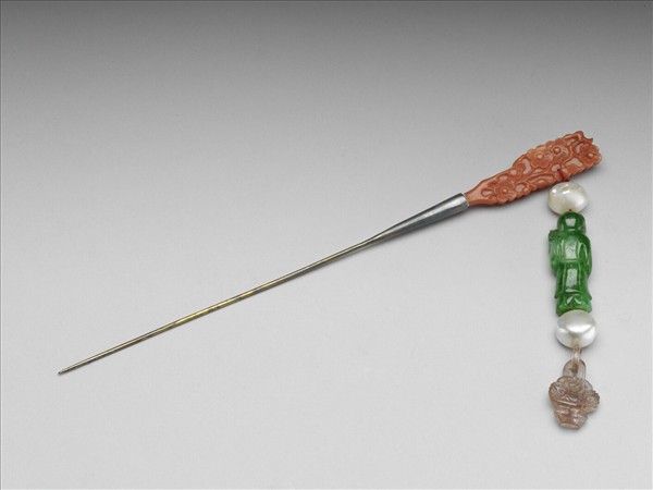 珊瑚翠玉持芝嬰簪