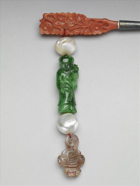 珊瑚翠玉持芝嬰簪