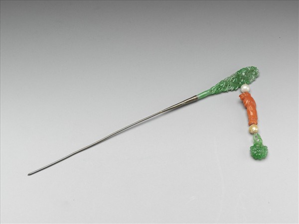 珊瑚翠玉持芝嬰簪