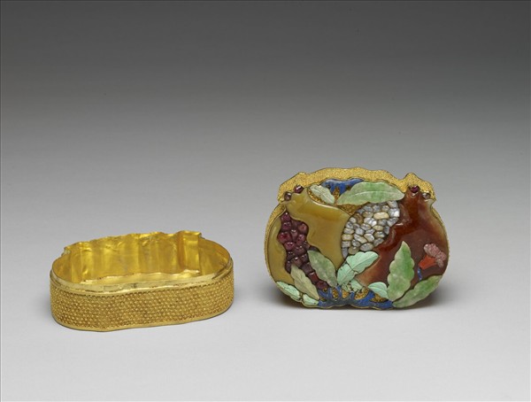金纍絲嵌寶石榴形盒