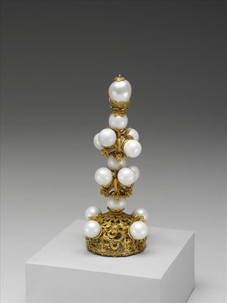 金鑲東珠皇帝朝冠頂