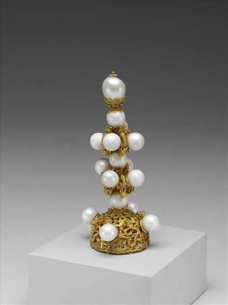 金鑲東珠皇帝朝冠頂