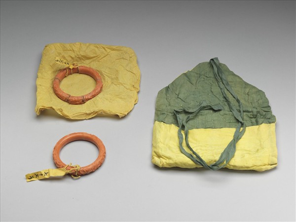 珊瑚子孫萬代鐲