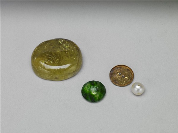 碧璽、玉等飾件