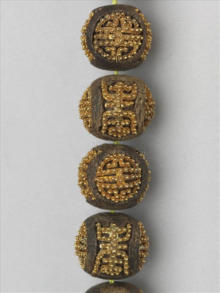 茄楠木嵌金團壽念珠