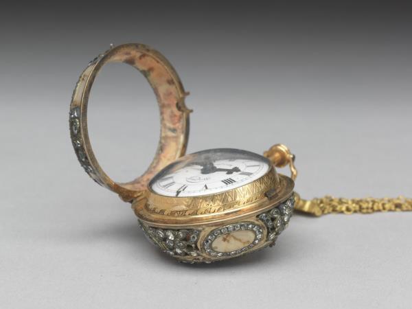 嵌料石瑪瑙懷錶