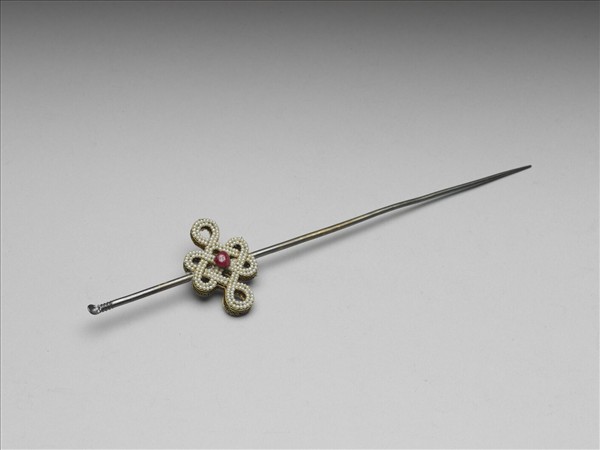 銀鍍金嵌珠盤長耳挖簪