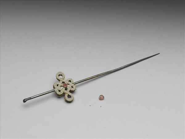 銀鍍金嵌珠盤長耳挖簪