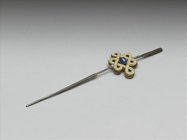 銀鍍金嵌珠盤長耳挖簪